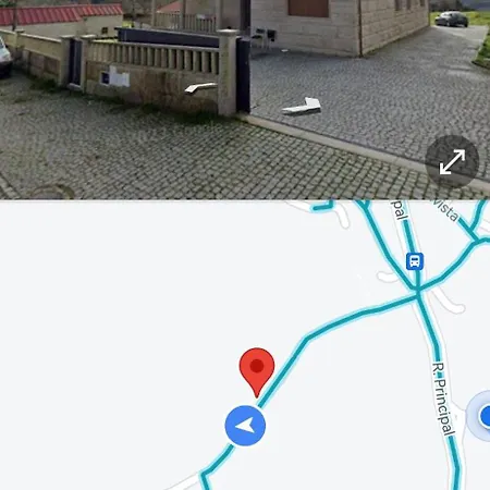 別荘 Barroso House